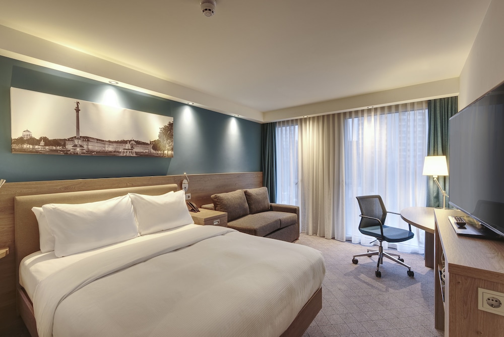 Hampton by Hilton Dusseldorf City Centre in Düsseldorf | 2023 Updated ...