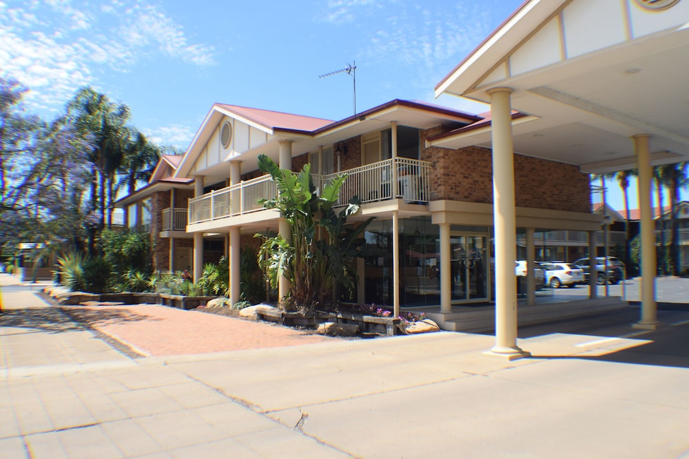 The Oxley Motel