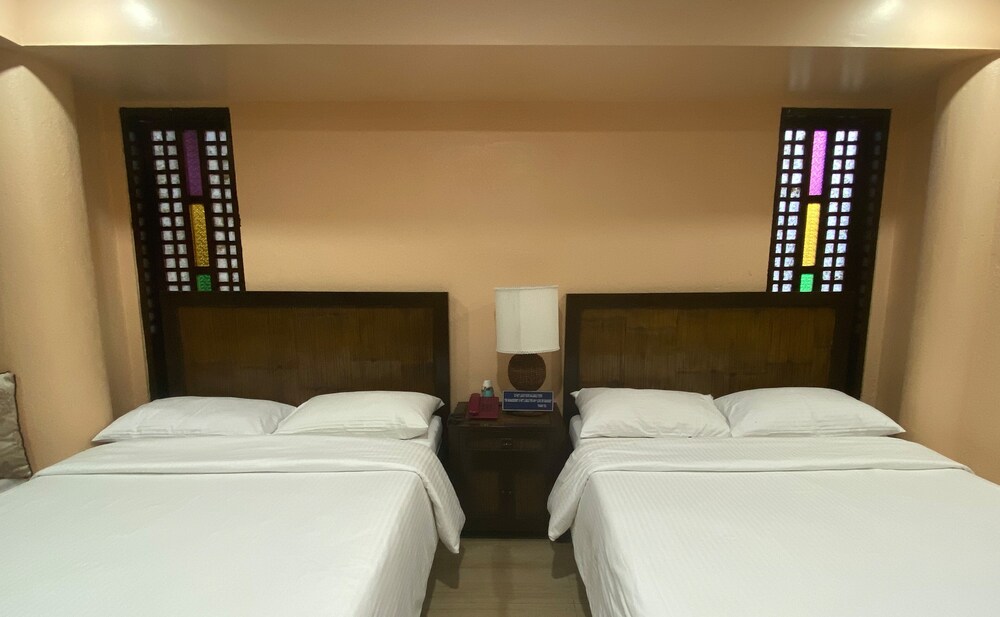 Pier Uno Dive Resort