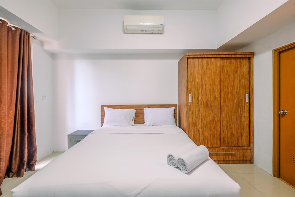 Elegant and Comfy Studio Apartment Ambassade Residence in Jakarta