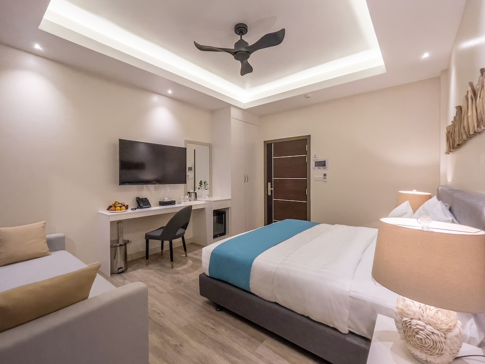 Sky Beach Maldives Hotel