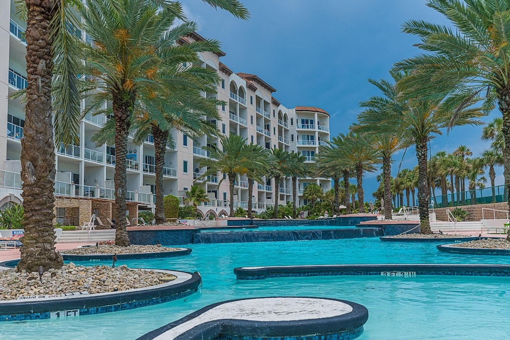 Oceanfront Diamond Beach Condo with Views Tons of Amenities and Indoor