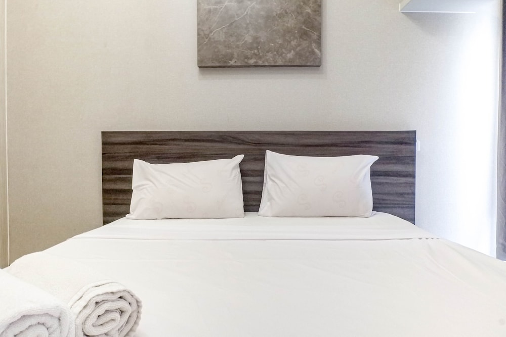 Picture Idea: Modern Minimalist Studio Apartment At East Coast Mansion In Surabaya