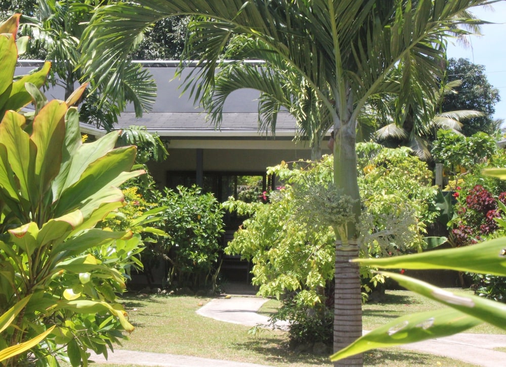 Muri Beach Resort