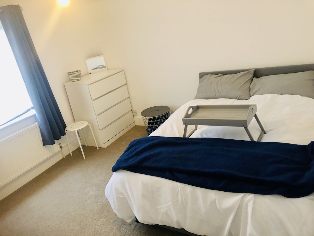 Charming 3 Double Bed Apartment in Tonbridge in 2023 Updated prices