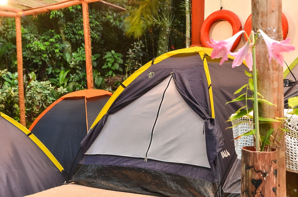 Ready Camp e Suítes da Cachoeira