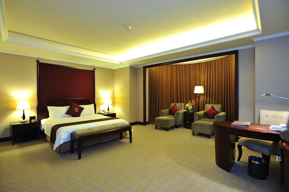 Royal Marina Plaza · Guest room