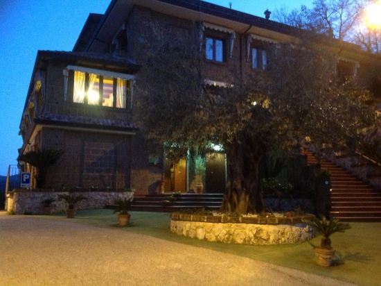 Monte Degli Ulivi Country House