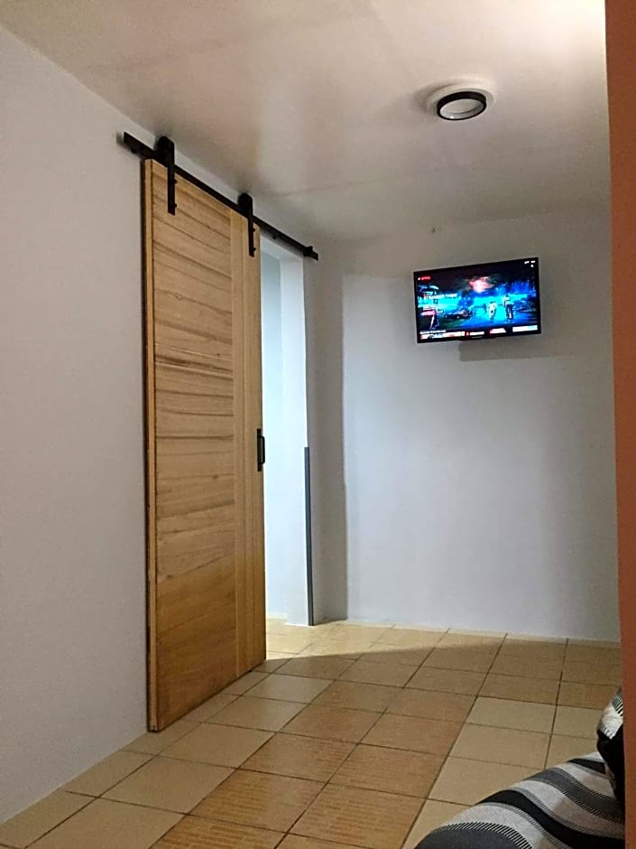 Sunbloom Beachfront Hotel and Restaurant