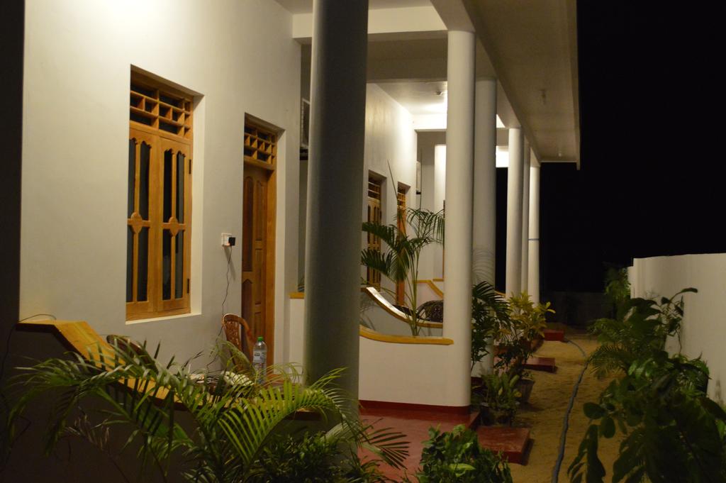 SURF AND SAND Hotel - Arugam Bay