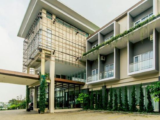 Moscato Hotel & Cafe