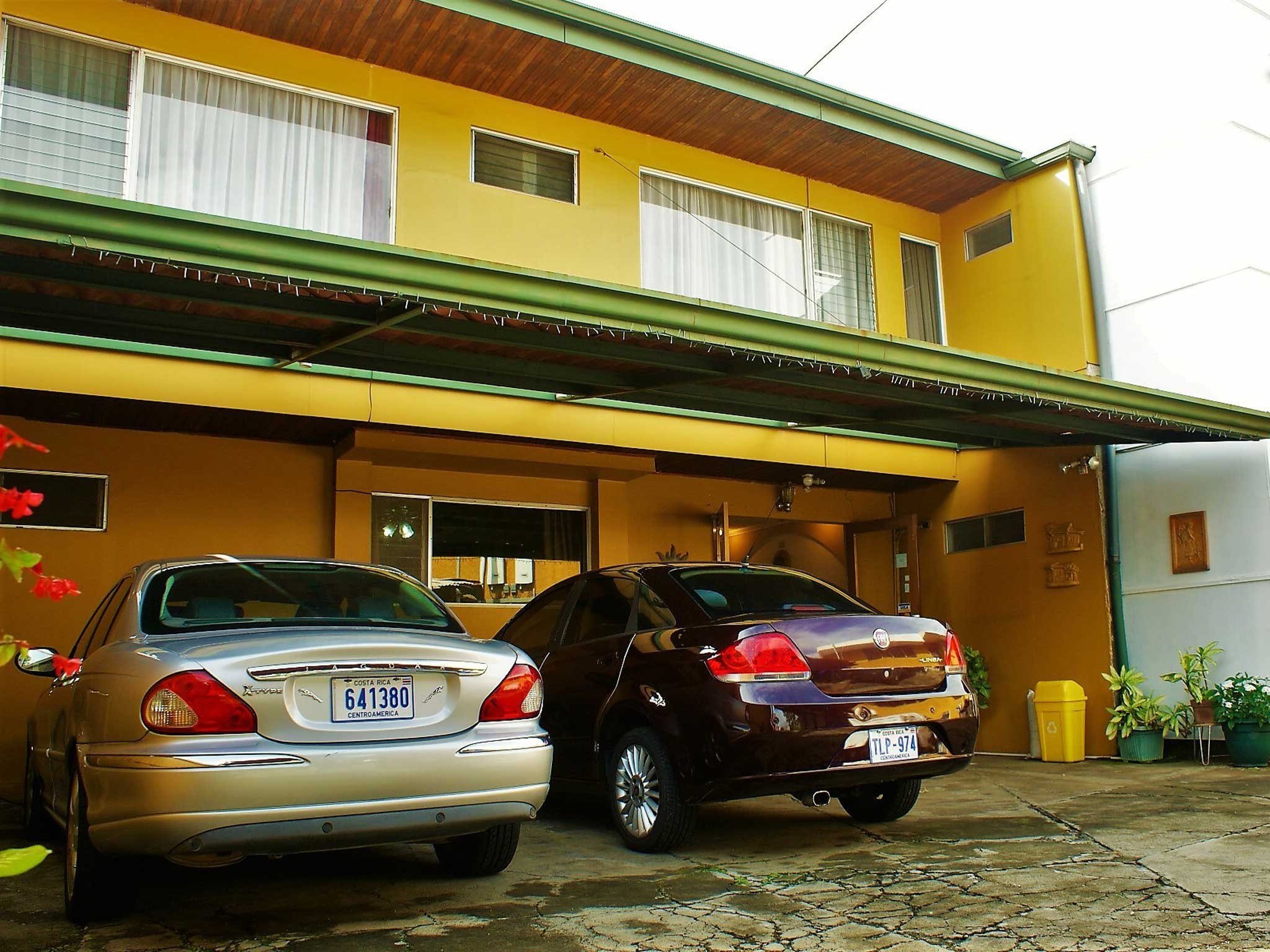 Hotel Puerta del Sol - San Jose Airport