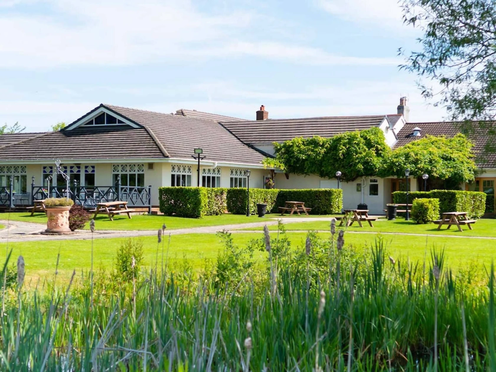Hotel Wrexham between Wrexham and Chester