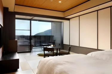 Well-appointed room interior at Hakone Kowakien TEN-YU showing Japanese design elements