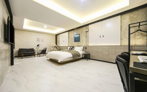 Yangsan Lime Hotel