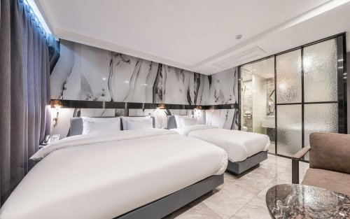 Namyangju Ninestone Hotel