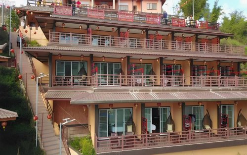 Chasa Rakthai Resort 