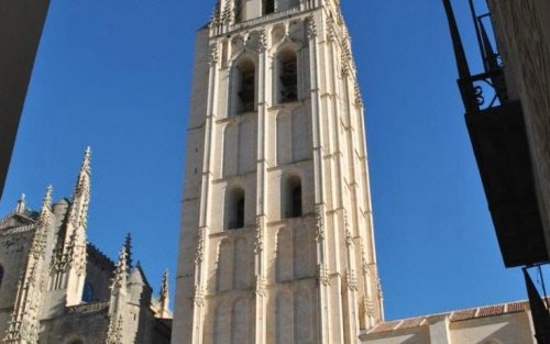 激レア★レノックス LENOX アルカサル セゴビア城★ 9360558 by Ashley Furniture - Acklen Place Left-arm Facing Power