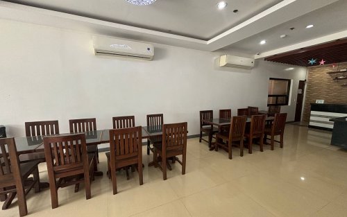 Yellowbell Hotel