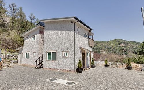 Yangpyeong 4Hue House Pension