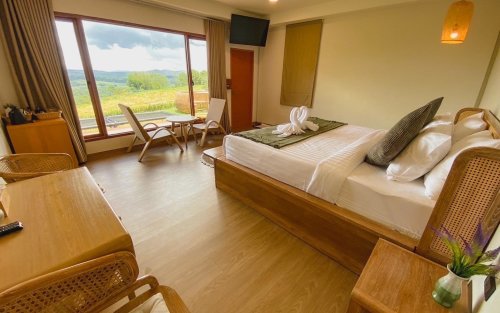 Cirrus Valley Hill Resort