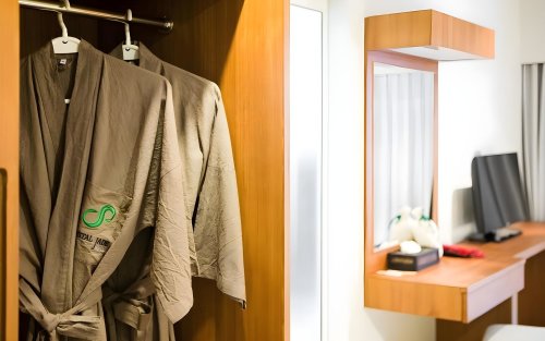 CRYSTAL JADE HOTEL