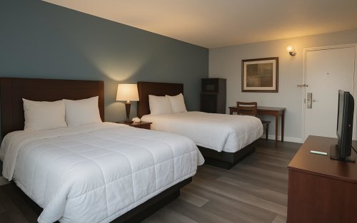 Coratel Inn and Suites by Jasper Roseville