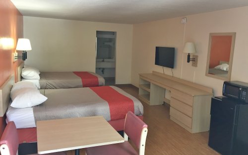 Motel 6 Raleigh, NC - Cary