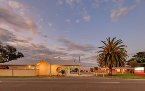 Country Gardens Motor Inn