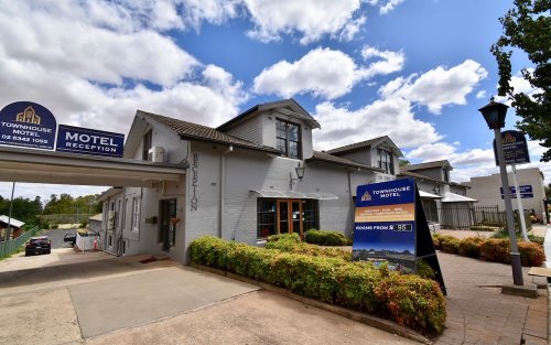 Townhouse Motel