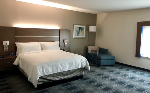 Holiday Inn Express and Suites Houston Westchase - Westheimer by IHG