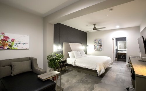 House Hotel