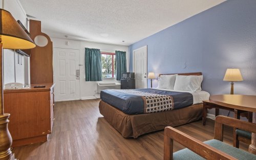 Economy Lodge