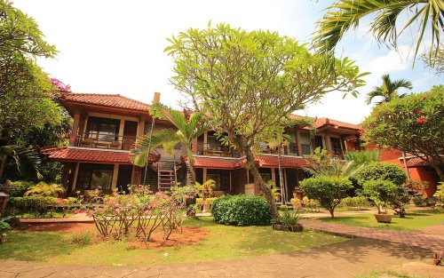 Lovina Beach Hotel