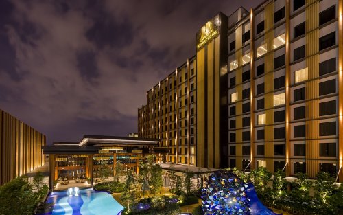 M Resort & Hotel