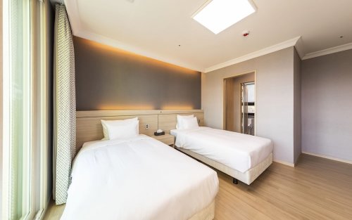 BAEKHAK JAYURO RESORT