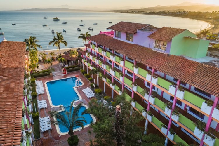 Decameron Los Cocos Guayabitos, Ramada All-Inclusive Resort in ...